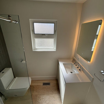 Modern Warm Bathroom