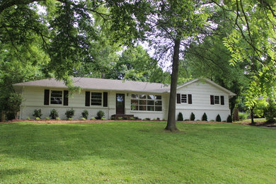 Mid-sized trendy white one-story mixed siding exterior home photo in Nashville