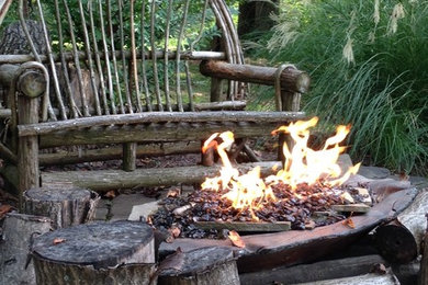 Custom Fire Pits & Fire Fountains