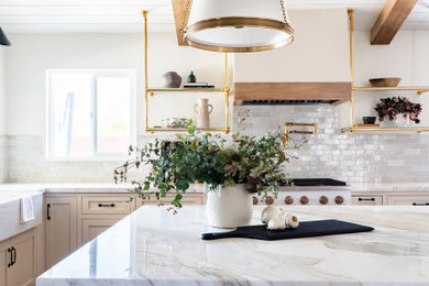 Kitchen photo in San Diego