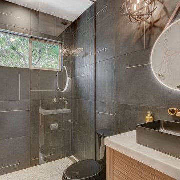 Trendy Hall Bath in Anthem Country Club