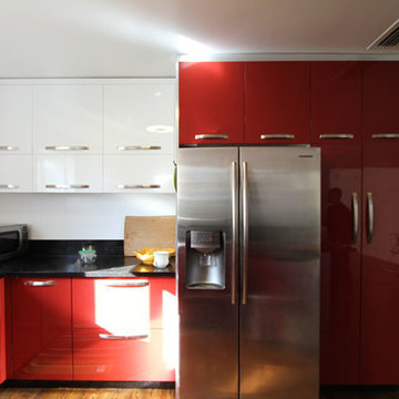 Custom Made Modern Kitchen Cabinets in Los Angeles