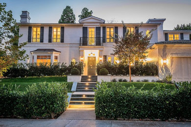 Elegant exterior home photo in Los Angeles