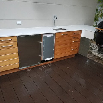 Outdoor Kitchen Modern Floating top