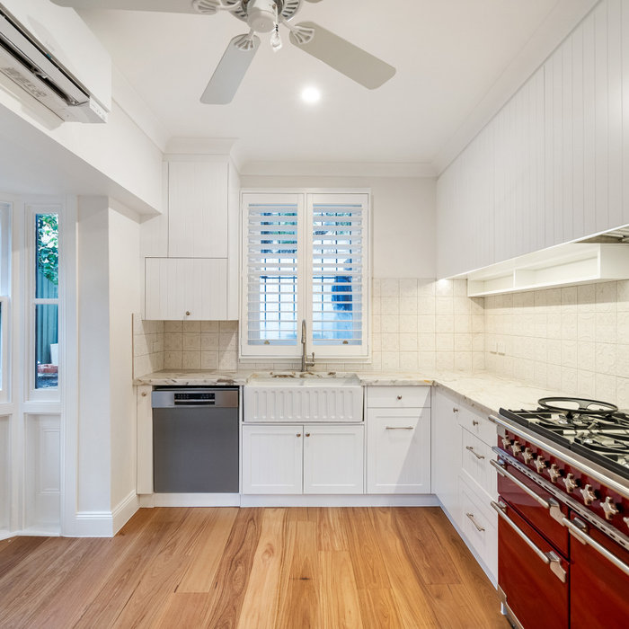 Kitchen photo in Sydney