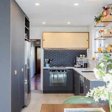 Innovative Kitchen Transformation: A Blend of Functionality and Elegance