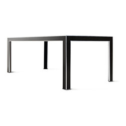 Varaschin Plaza Dining Table - Outdoor Dining Tables