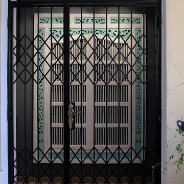 Condominium - Neptune Court (Modern/Balinese)
