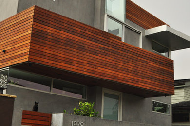 Inspiration for a contemporary home design remodel in Los Angeles