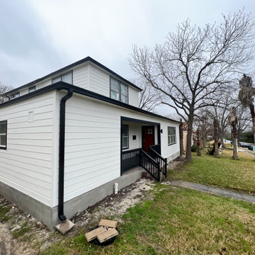 House Exterior Siding & Paint