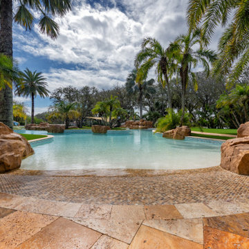 Amber Marker, US Pools