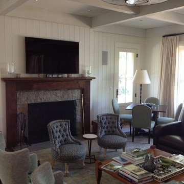 NEW ENGLAND LAKE FARM HOUSE