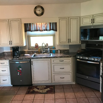 cabinet refacing-------antique white, laminate countertops