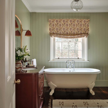Georgian Manor-Main Bathroom