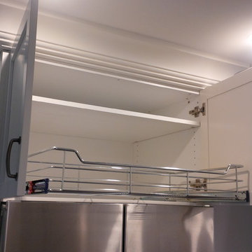 Custom White Shaker Kitchen - Guelp, ON