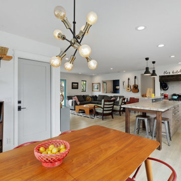 Carlsbad Modern Beach Cottage - Renovation + Addition