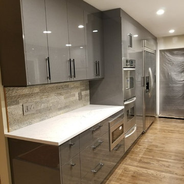 Bloomfield Modern Kitchen EuroStyle