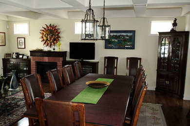 Example of a dining room design in Calgary