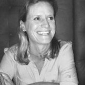 Betsy Hage's photo