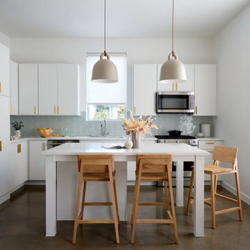 South Congress Airy & Relaxed Single Family: Kitchen