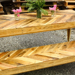 Chevron design Pallet table and bench - Dining Tables
