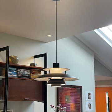 LIGHTING FIXTURE
