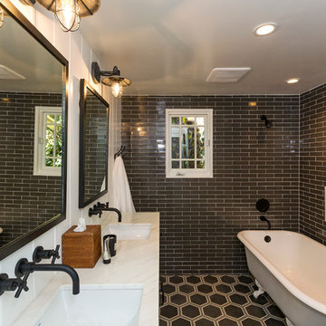 California Beach Cottage Bathroom