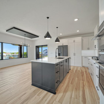 Bennington 1.5 Story full of FUN Accents!
