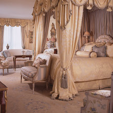 romantic canopy bedroom
