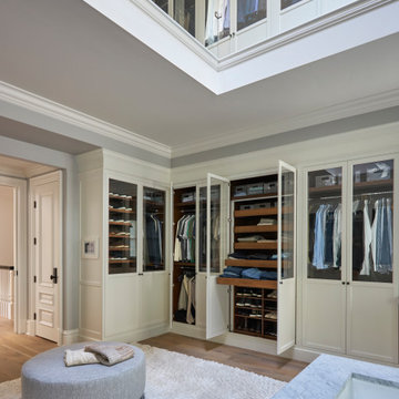 Bellevue Closet