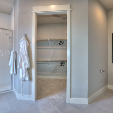 Bathrooms (mixed designs and styles)