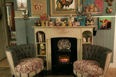 Inspiration for a country dining room remodel in Sacramento