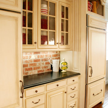 Country French Kitchen- Via Perdiz