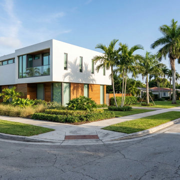 Corner-Lot Townhomes with Cantilevered Balconies | Buena Vista, Miami