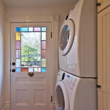 AN INJECTION OF STYLE & COLOR FOR AN 1892 VICTORIAN