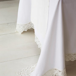 Grand Lace Tablecloth - Tablecloths