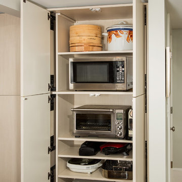 Walnut Waterfall Island: City Row House Kitchen