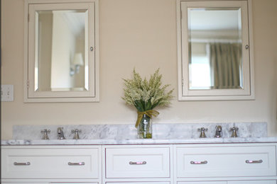 Elegant home design photo in Baltimore