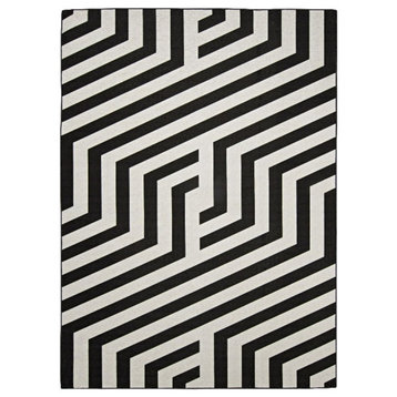 Linon Indoor Outdoor Machine Washable Kona Accent 2'x3' Rug in Ivory and Black