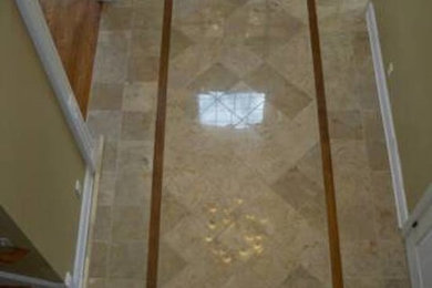 Elegant entryway photo in Nashville