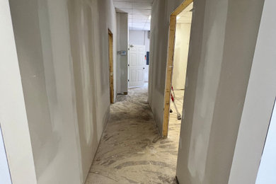 Hallway - hallway idea in Atlanta