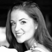 Elizabeth Miller's photo