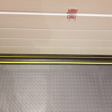 An interesting garage floor combination