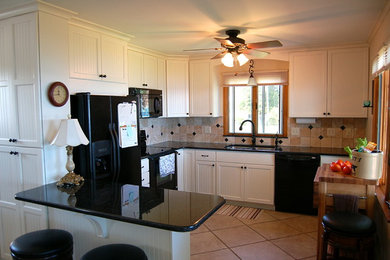 Inspiration for a timeless kitchen remodel in New York