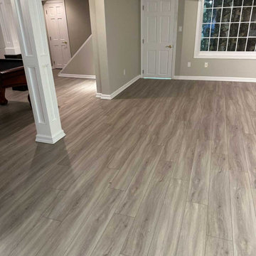 Vinyl Flooring Late 2023