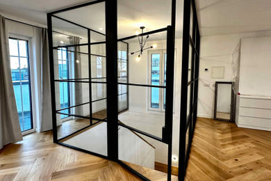 Loft - Raumteiler als Cube aus Stahl und Glas