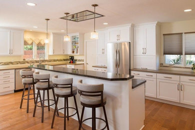Inspiration for a transitional kitchen remodel in Philadelphia