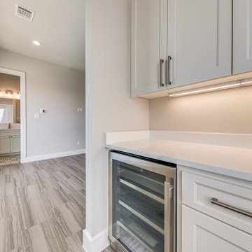 Transitional: 5,087 ft², 5 BR/5.5 BA/1 ST