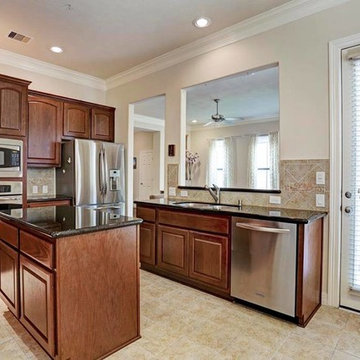 Houston Properties, 11626 Royal Oaks Vw Houston, TX 77082
