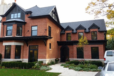Home design - victorian home design idea in Toronto